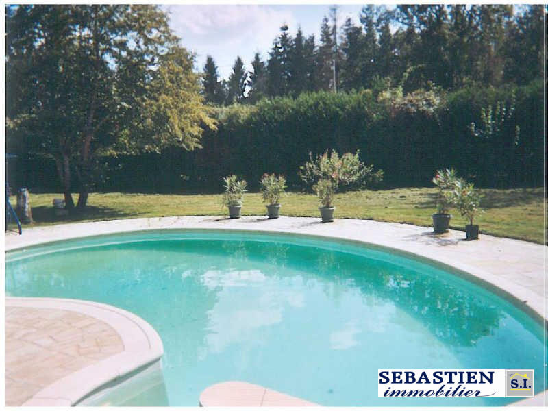 Maison - 429 m² - 14 pièces