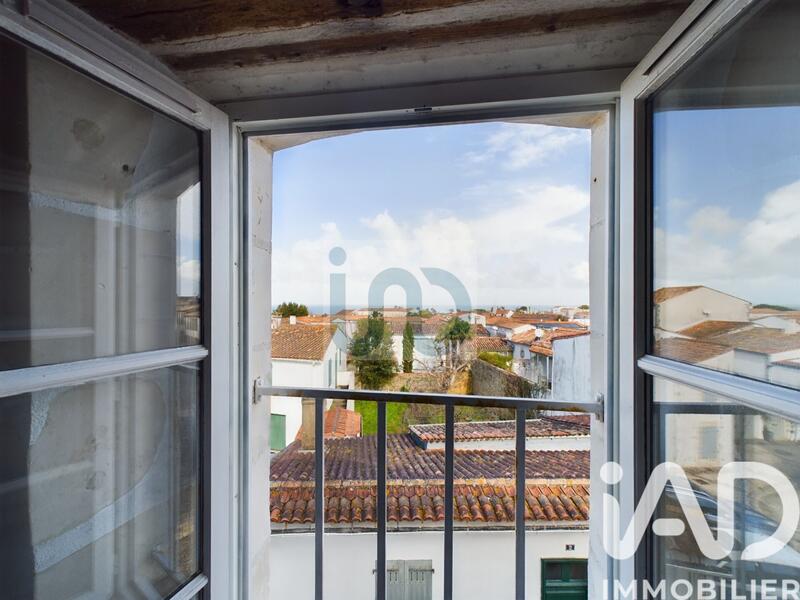 Maison - 196 m² - 7 pièces