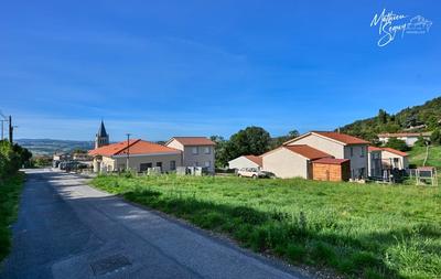 Terrain constructible - 807 m²