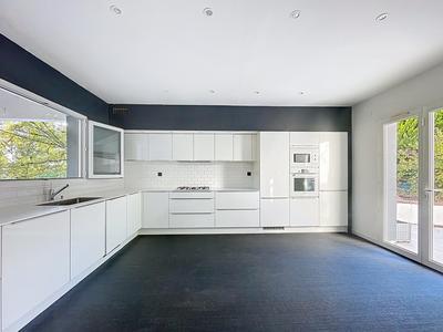 Maison - 200 m² - 6 pièces