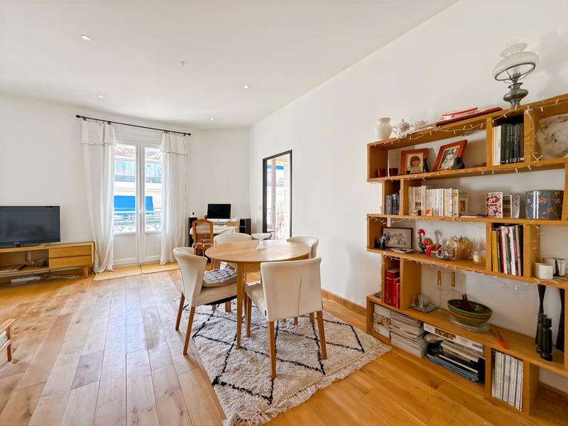 Appartement - 81 m² - 3 pièces