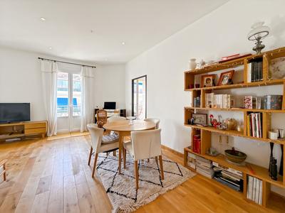 Appartement - 81 m² - 3 pièces