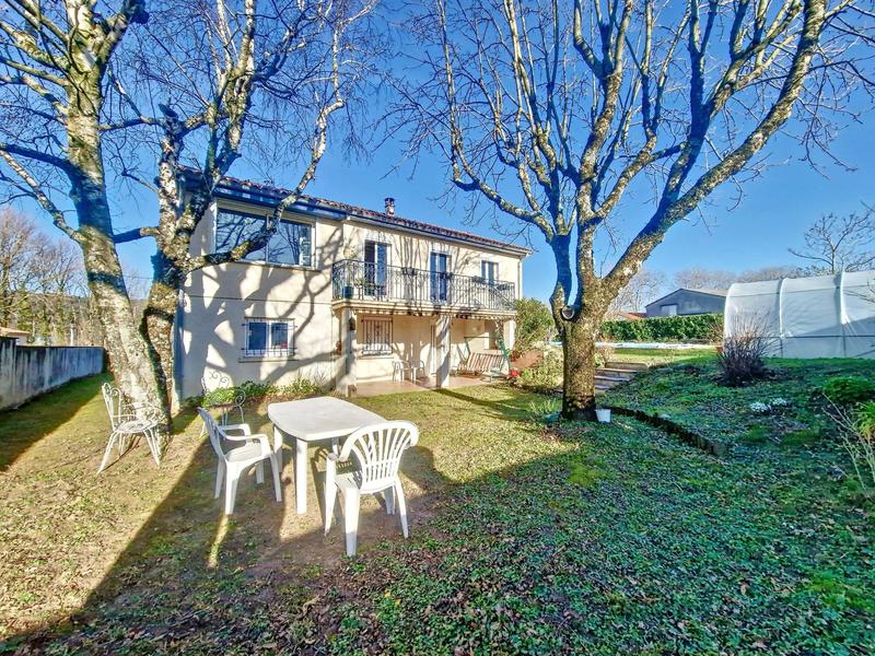 Maison - 152 m² - 7 pièces