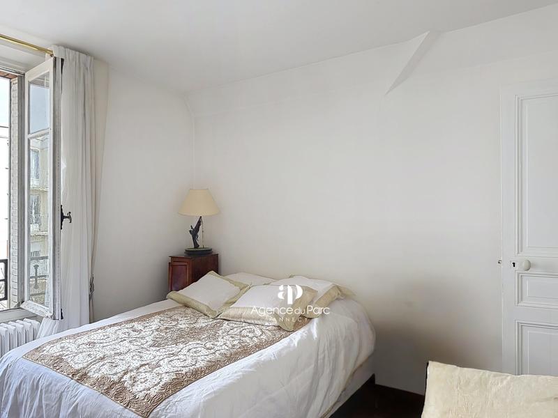 Maison - 272 m² - 8 pièces