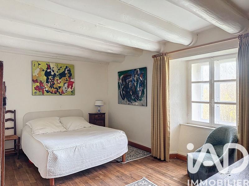 Maison - 270 m² - 11 pièces