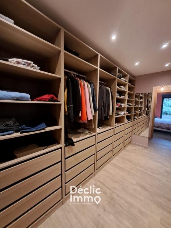 Propriété - 350 m² - 12 pièces