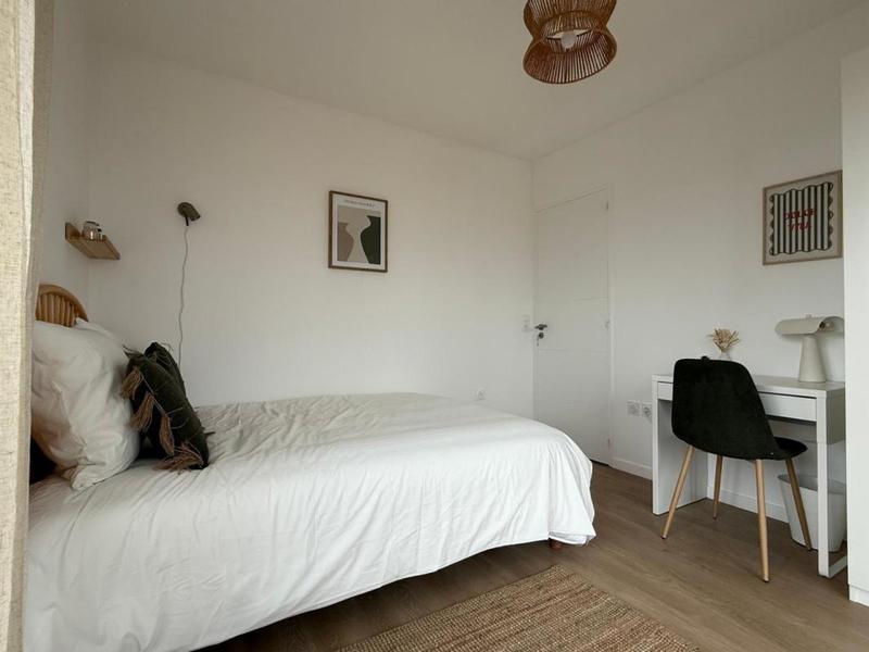 Chambre - 11 m² - 1 pièce