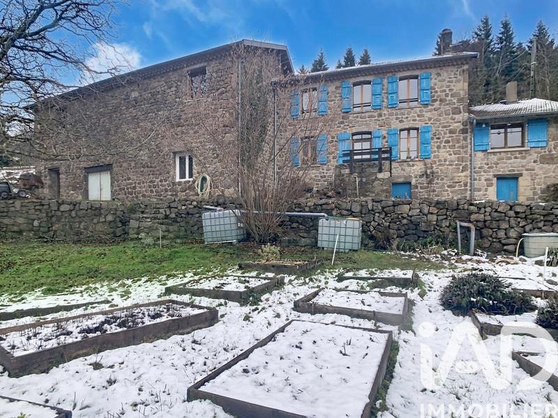 Maison - 195 m² - 8 pièces