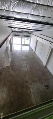 Local commercial - 339 m² - 2 pièces