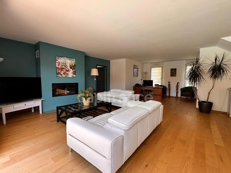 Maison - 163 m² - 5 pièces