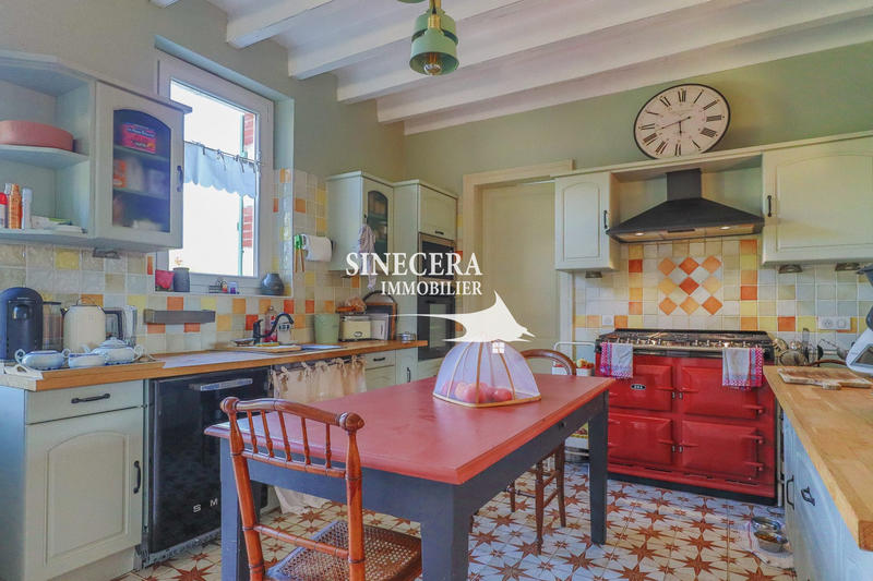 Maison - 185 m² - 6 pièces