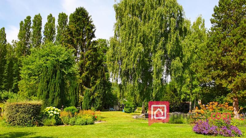 Maison - 274 m² - 12 pièces