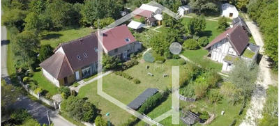 Propriété - 482 m² - 7 pièces