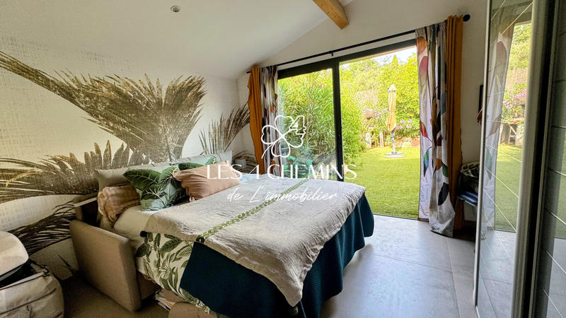 Villa - 200 m² - 7 pièces