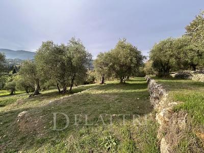 Terrain constructible - 2 620 m²