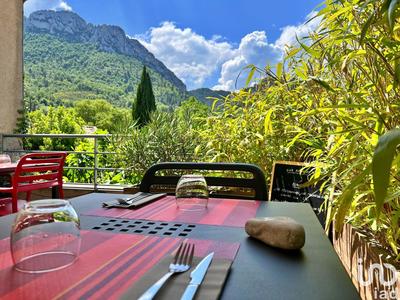 Local commercial - 102 m²