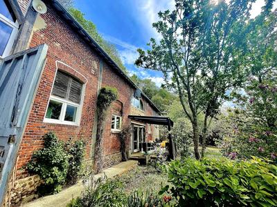 Maison - 276 m² - 10 pièces