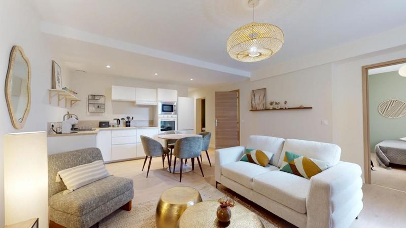 Appartement - 77 m² - 5 pièces