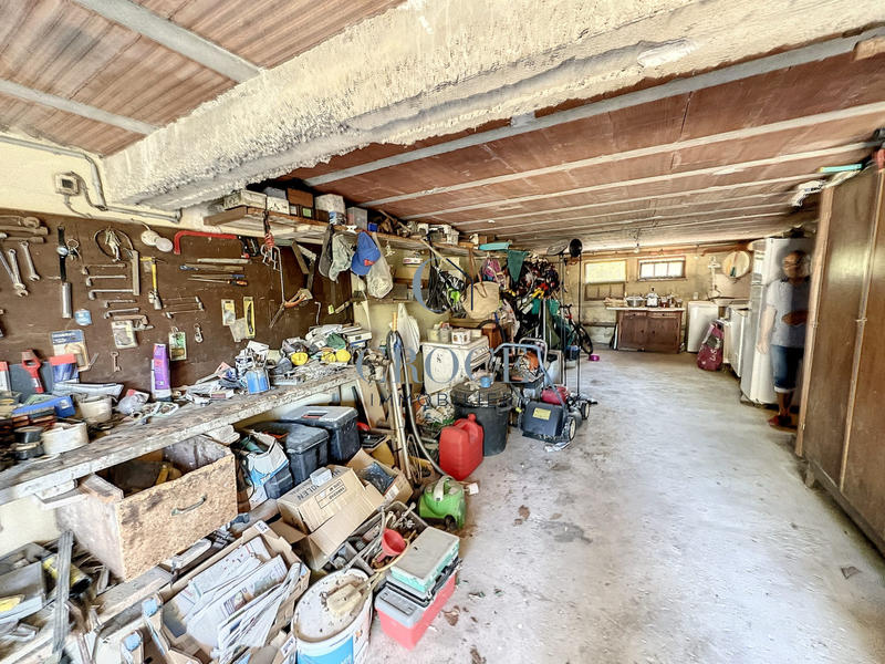 Maison traditionnelle - 236 m² - 9 pièces