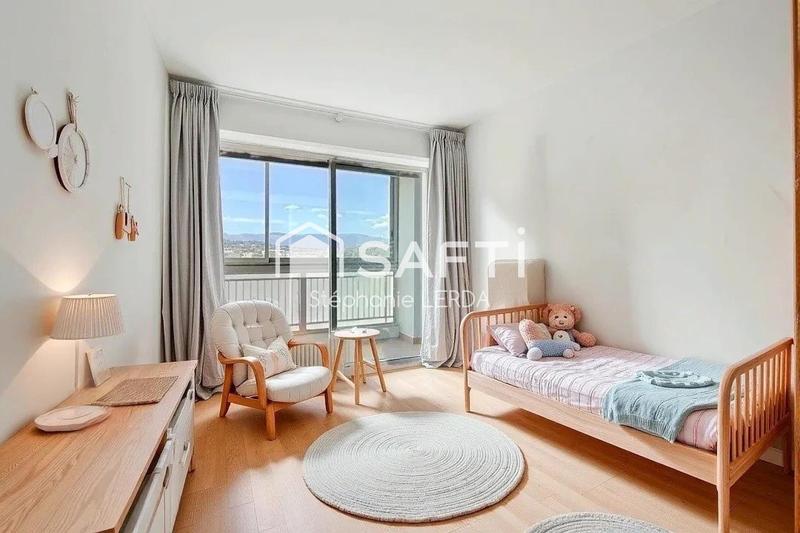 Appartement - 89 m² - 4 pièces