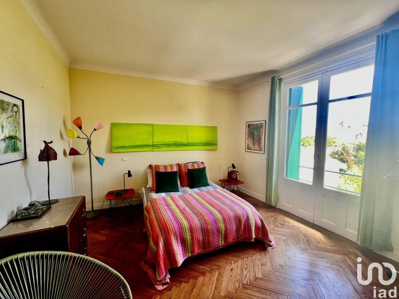 Maison - 333 m² - 12 pièces