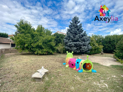 Maison - 250 m² - 6 pièces