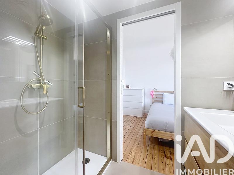 Maison - 247 m² - 9 pièces