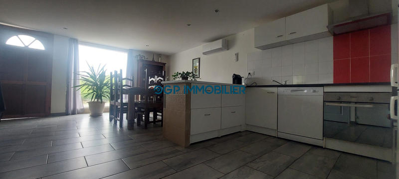 Maison - 203 m² - 8 pièces