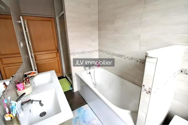 Maison bourgeoise - 170 m² - 6 pièces