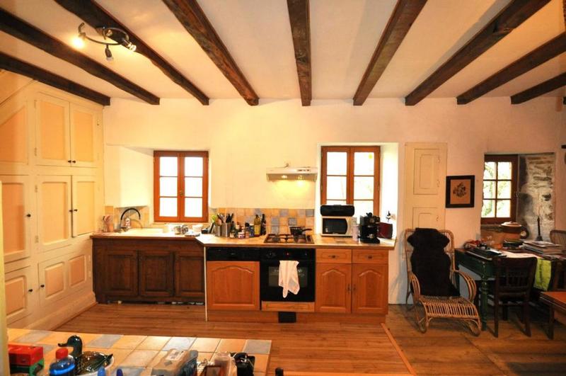 Corps de ferme - 700 m² - 8 pièces