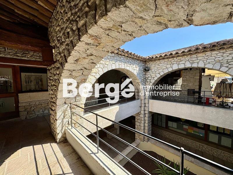 Local commercial - 180 m²