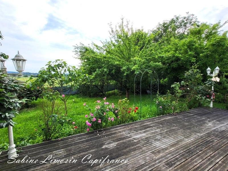 Maison - 215 m² - 8 pièces