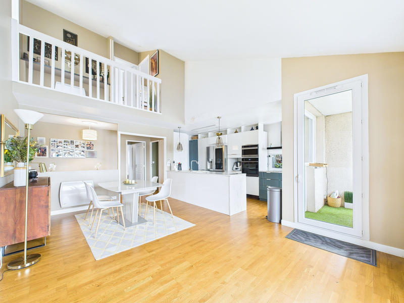 Appartement - 126 m² - 6 pièces