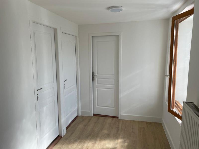 Maison - 265 m² - 9 pièces