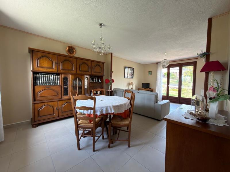 Maison - 104 m² - 5 pièces