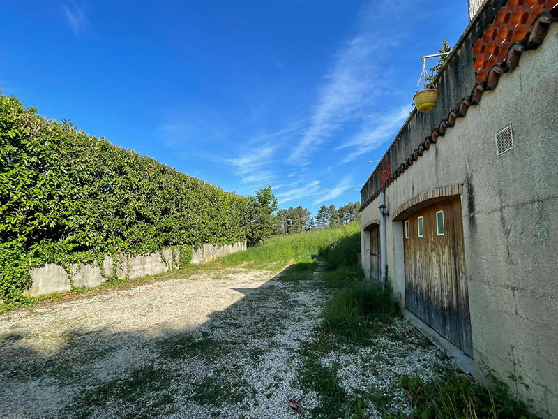 Immeuble - 216 m² - 7 pièces