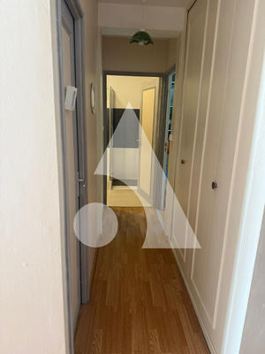 Appartement - 90 m² - 4 pièces