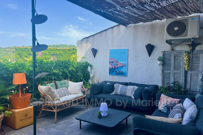 Maison - 301 m² - 8 pièces