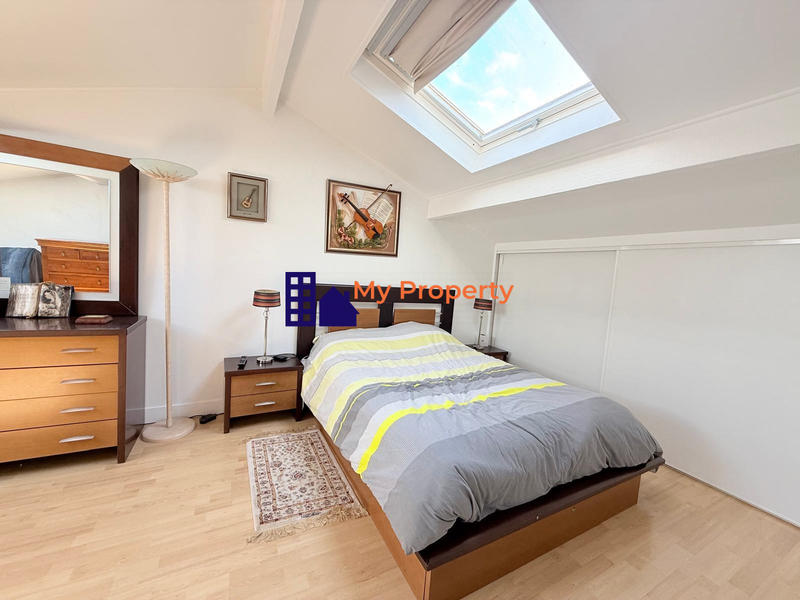 Maison - 98 m² - 6 pièces