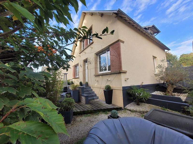 Maison - 135 m² - 7 pièces