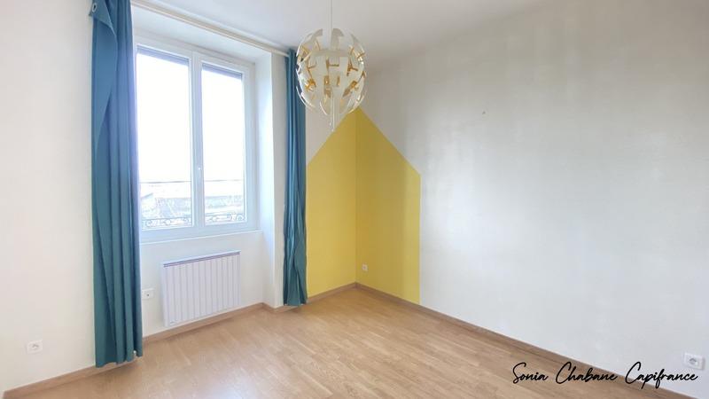 Appartement - 75 m² - 3 pièces