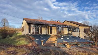 Maison - 104 m² - 4 pièces