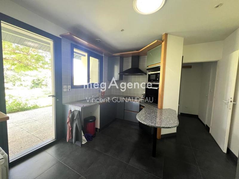 Maison - 180 m² - 8 pièces