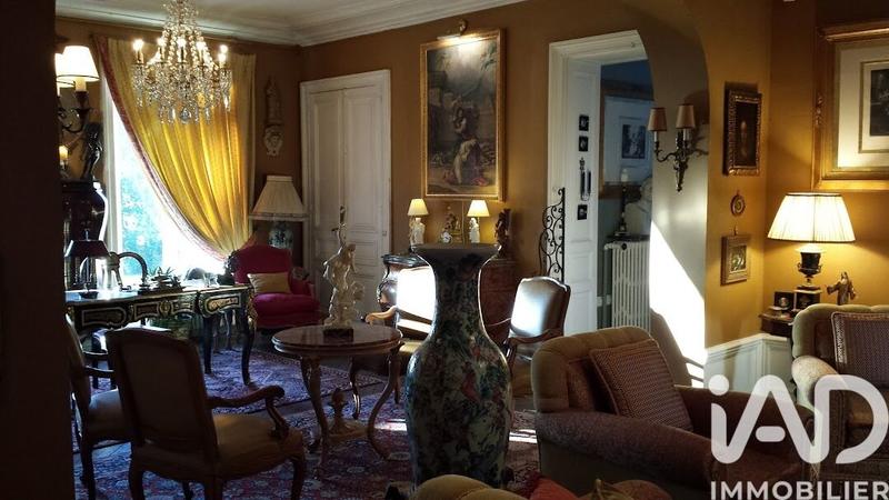 Maison - 600 m² - 14 pièces