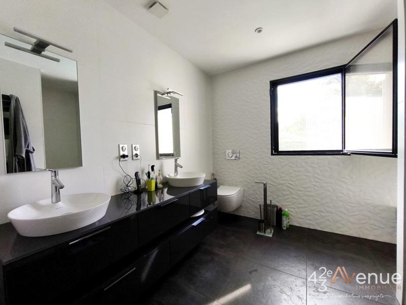 Villa - 199 m² - 6 pièces