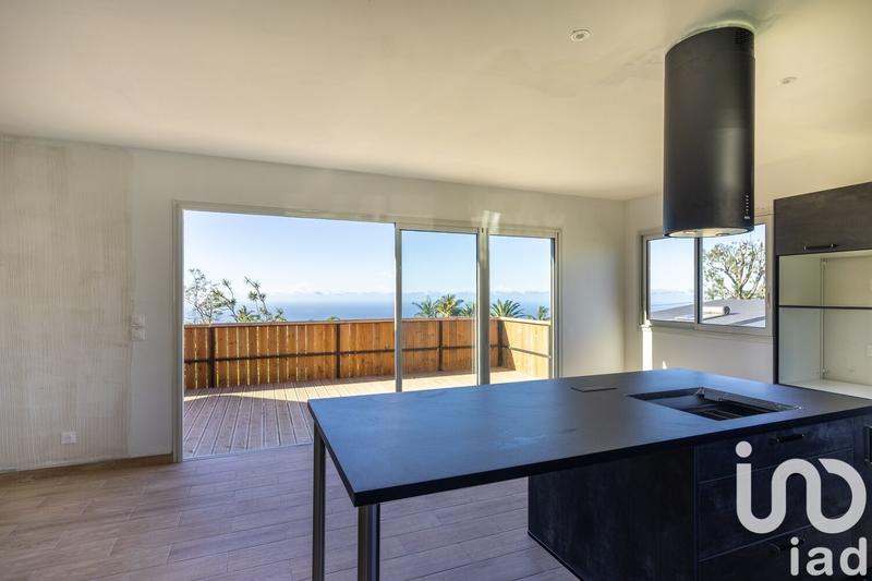 Maison - 159 m² - 6 pièces