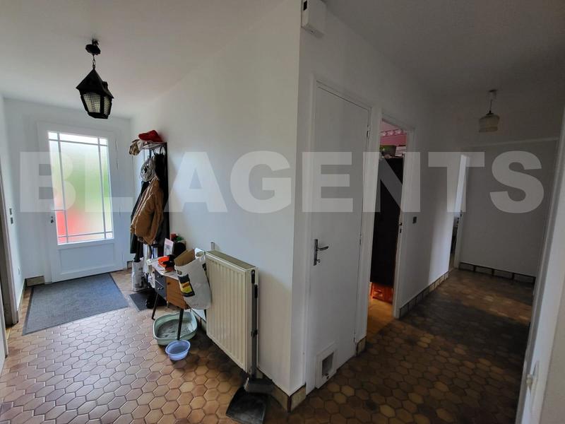 Maison traditionnelle - 90 m² - 4 pièces