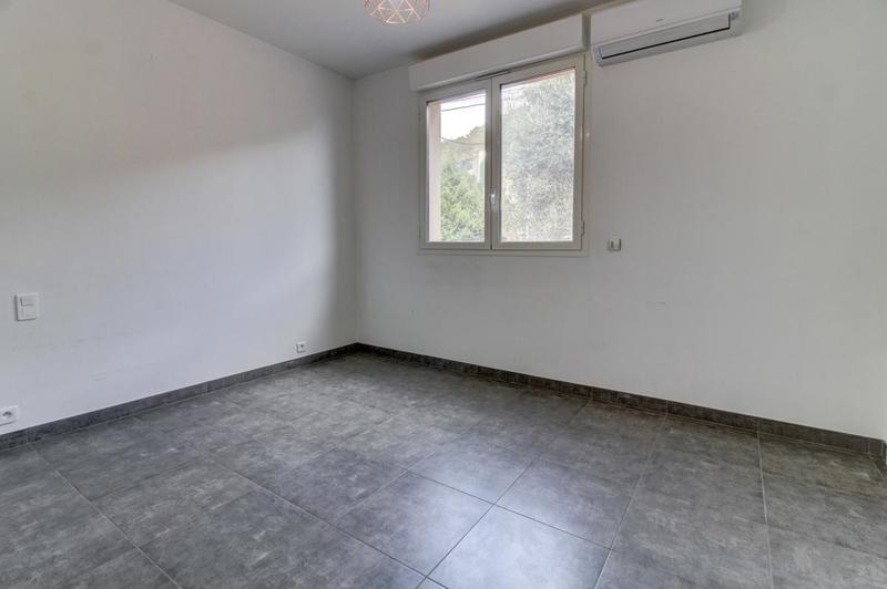 Appartement - 96 m² - 4 pièces