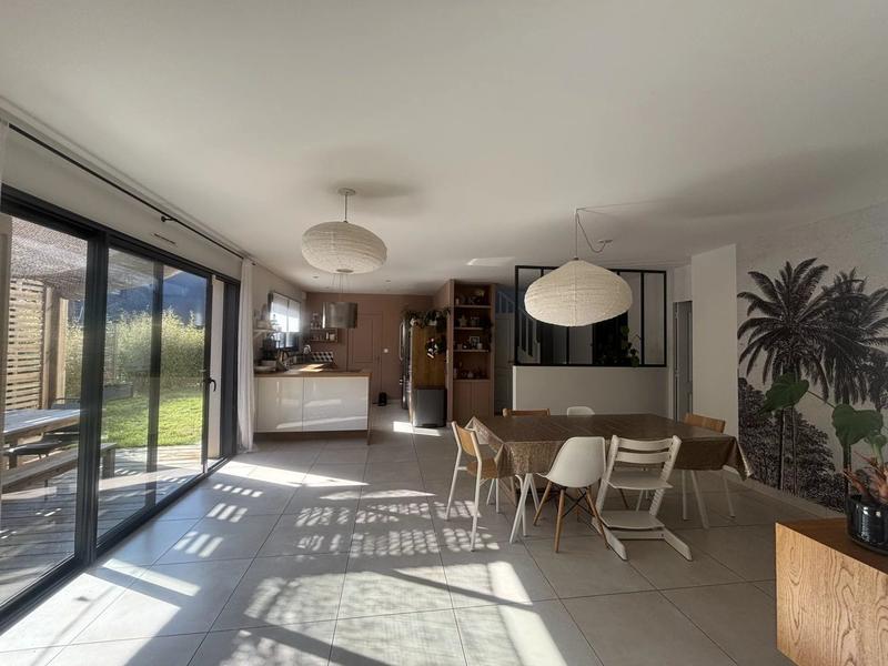 Maison - 112 m² - 7 pièces