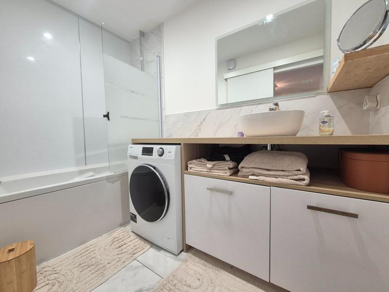 Appartement - 80 m² - 4 pièces